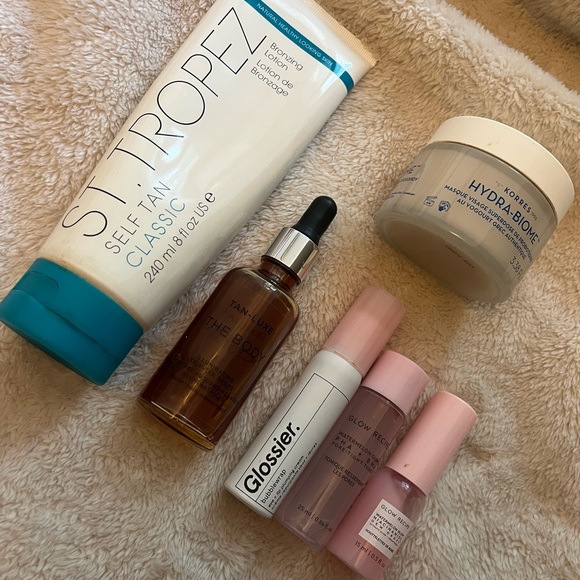 St Tropez, Tan-Luxe, Glow Recipe, Korres, Glossier - Picture 1 of 2